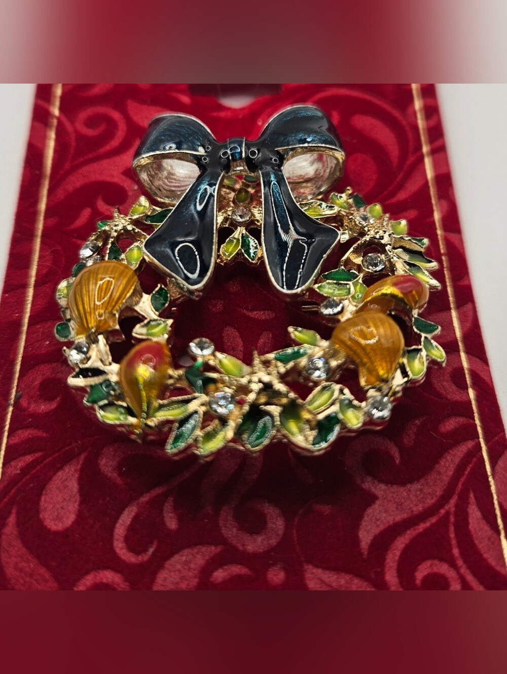 Holiday Lane Christmas Wreath Brooch Pin New Holiday